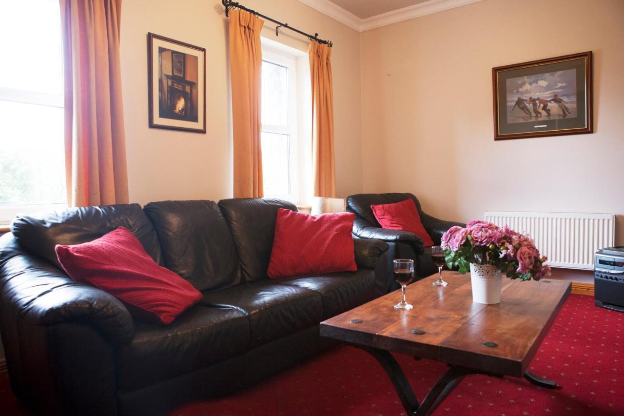 Inviting 4-Bed House In Strokestown Villa ภายนอก รูปภาพ